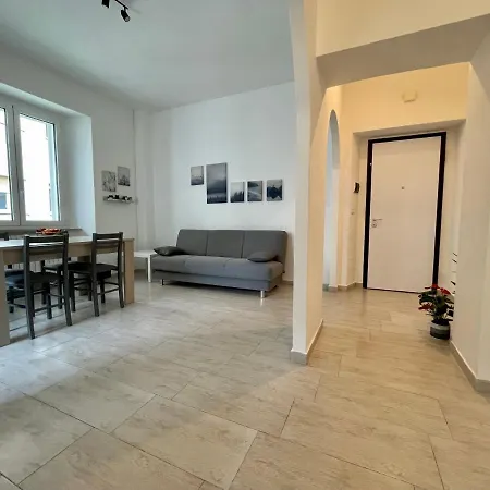 Dama Dama Apartament *